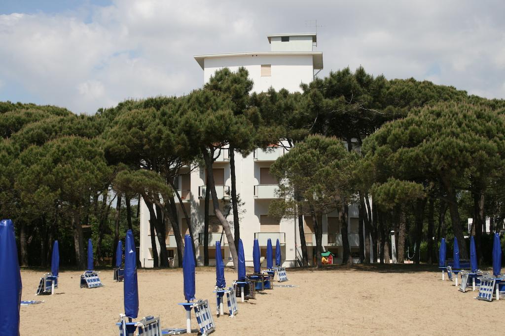 Апартаменти Ariston Fronte Mare Лідо-ді-Єзоло Номер фото